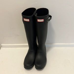 Hunter black rubber boots